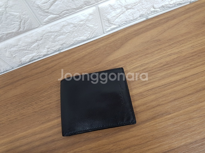 페라가모 남성 지갑 (정품)--3