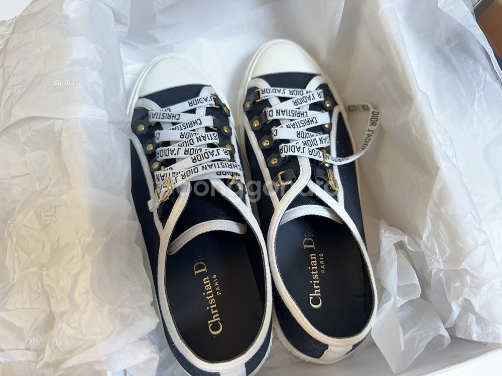 디올스니커즈 39사이즈--1