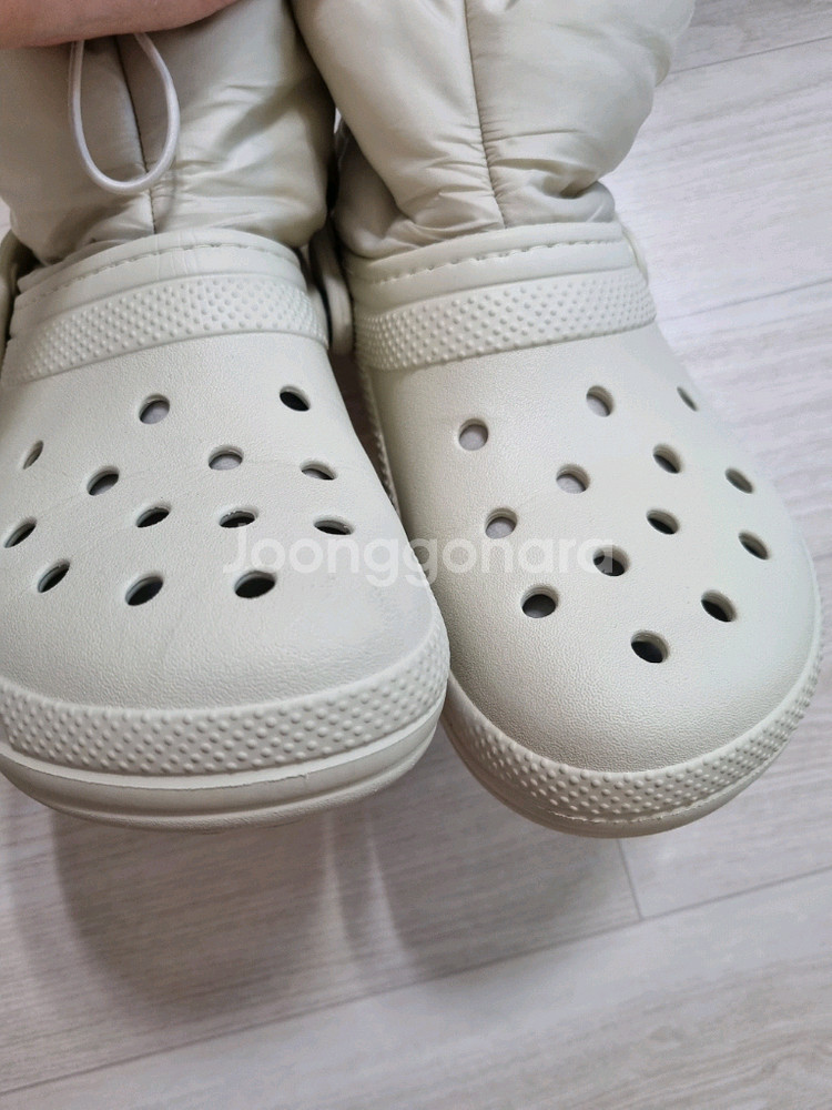 크록스 네오퍼프 본 W8 250--1