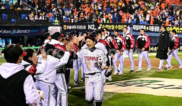 [한국시리즈 대전 잠실] KS 전경기 직관 세트 양도--0