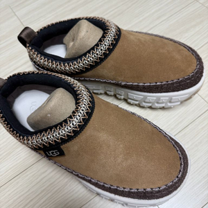 어그 벤처데이즈 240 새상품 택포