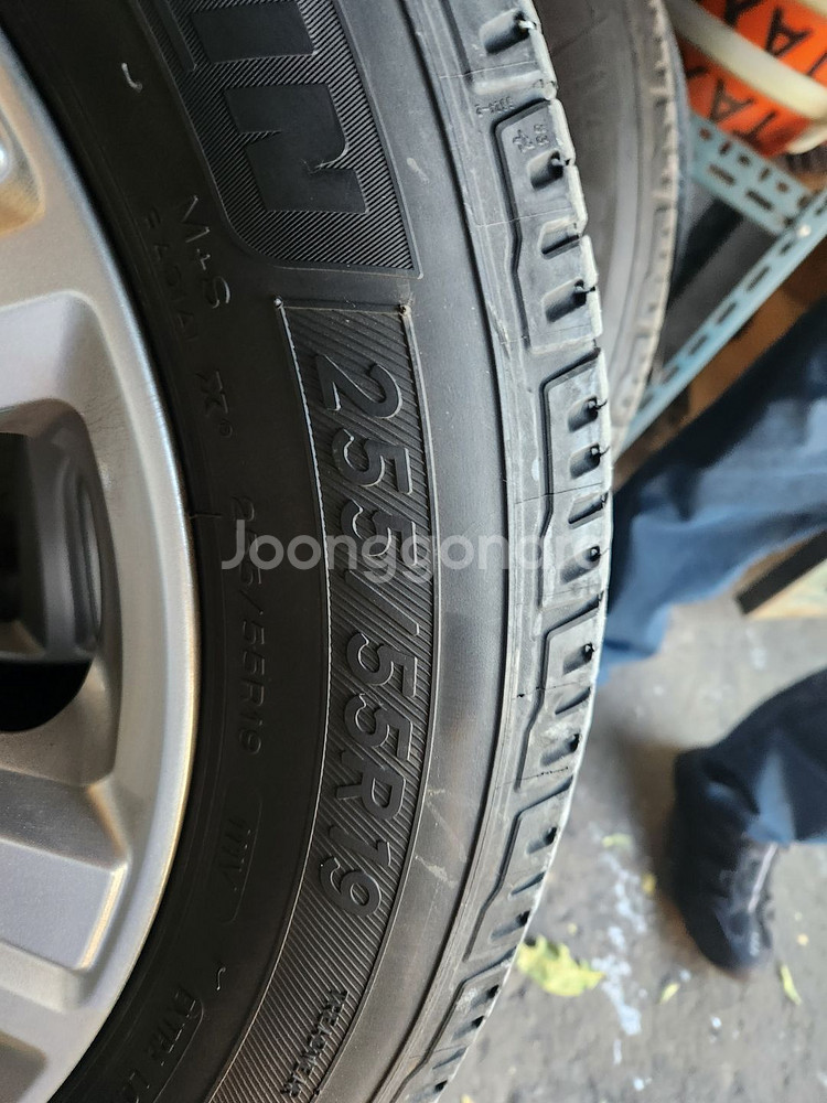 디스커버리4 순정 휠타이어 판매 255/55/R19--1