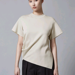 이세이미야케 러스터 드레이프 니트 탑