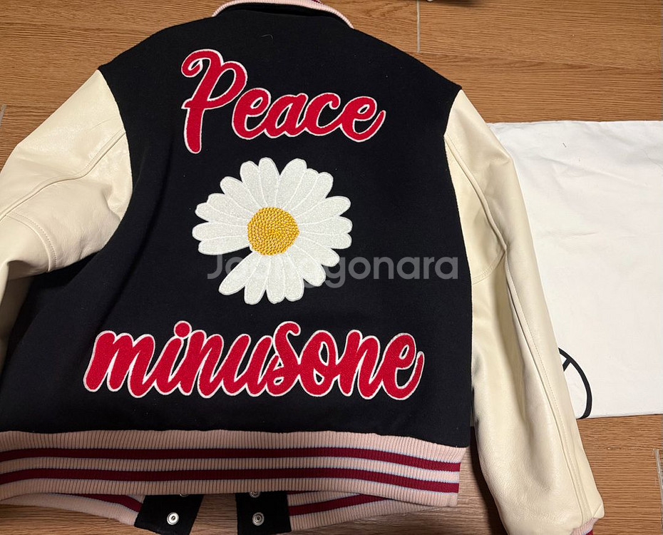 L)피스마이너스원 바시티자켓--1