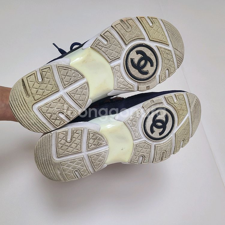 정품 샤넬스니커즈 35 1/2(반)--4