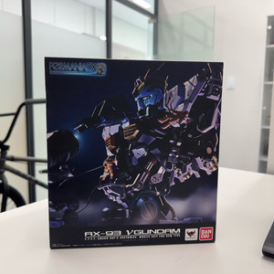 포매니아 뉴건담 흉상 판매합니다