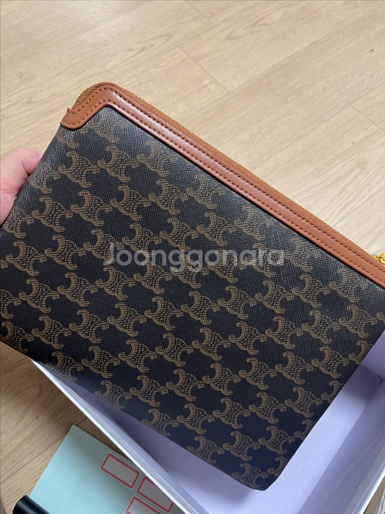 셀린느 클러치백--1