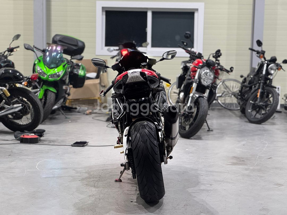 BMW S1000RR 14년식 7만키로 머플러 구변차량 판매중--3