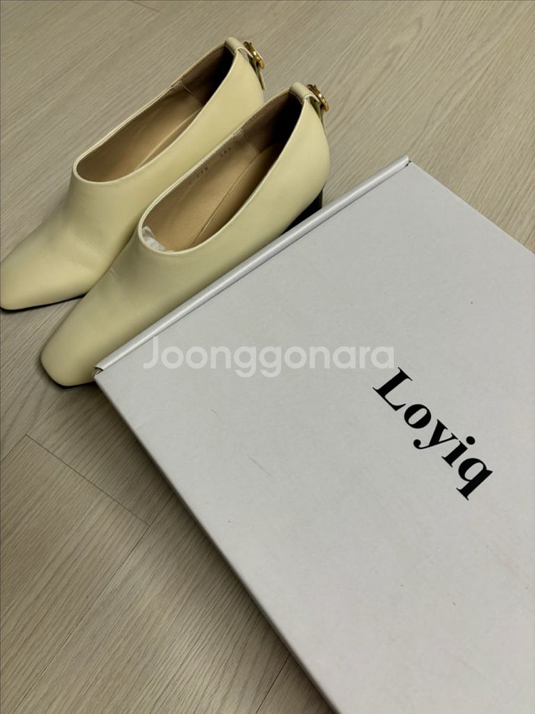 새상품 로이크브랜드 펌프스245--0