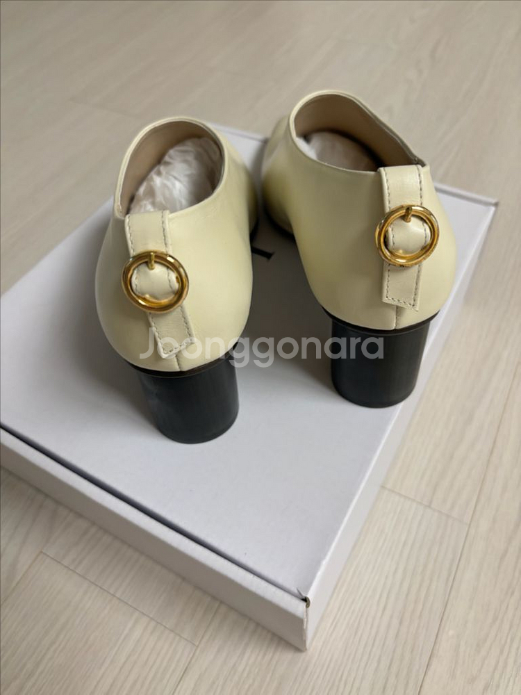 새상품 로이크브랜드 펌프스245--2