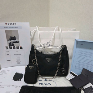 [새상품급] 프라다 리에디션 은장 체인 호보백