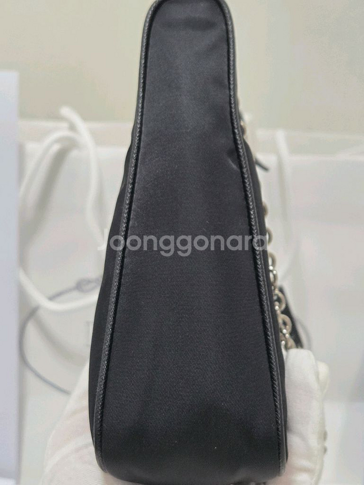 [새상품급] 프라다 리에디션 은장 체인 호보백--6