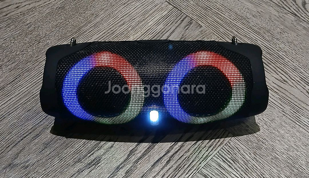 캠핑용/이동형 블루투스 스피커 팝니다--0