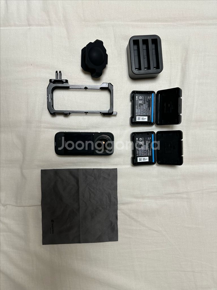 인스타360 X3 액션캠 판매합니다.--0