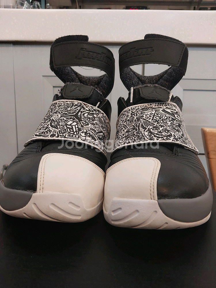 나이키 에어조던20 플레이오프 농구화 255mm 택포 9만4천원--9