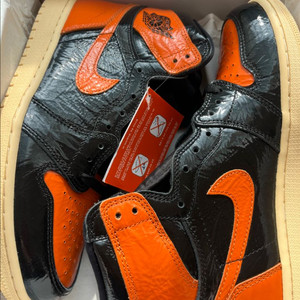 나이키 에어조던1 레트로 하이 오렌지 새거 판매해요!