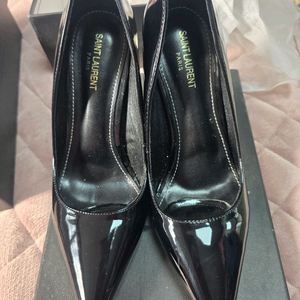 생로랑 YSL 로고 하이힐
