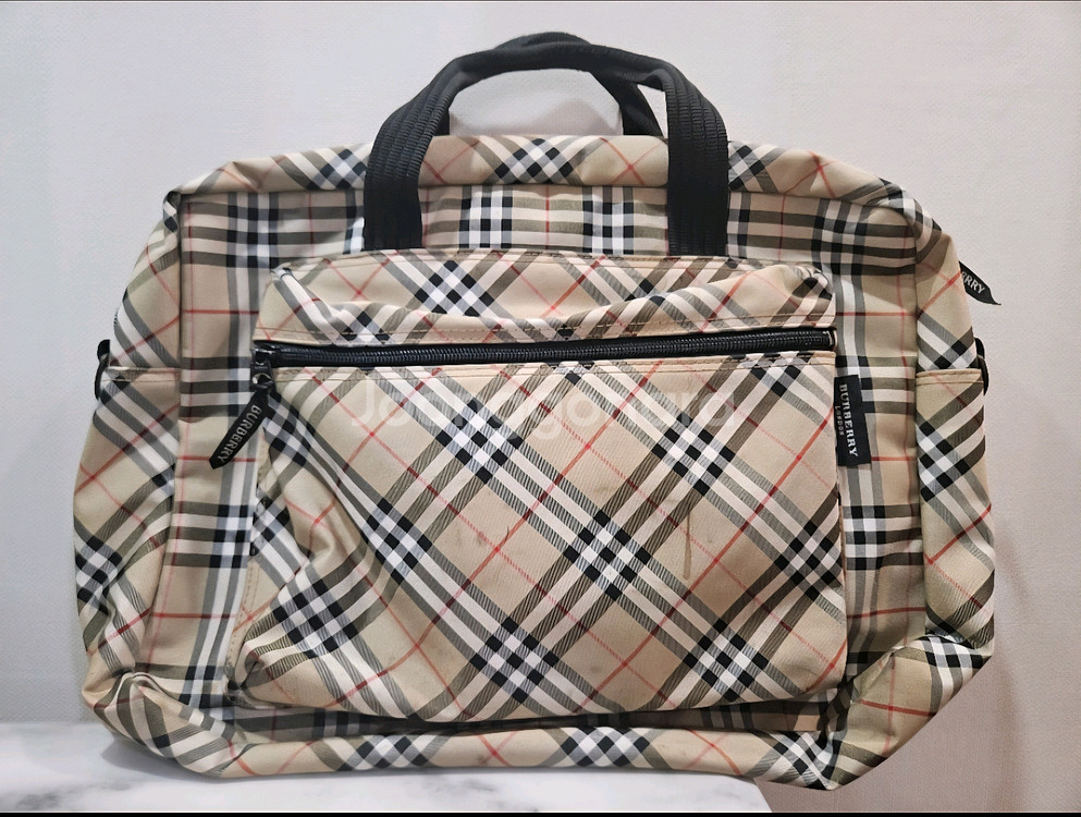 [정품/명품] 버버리 가방--1