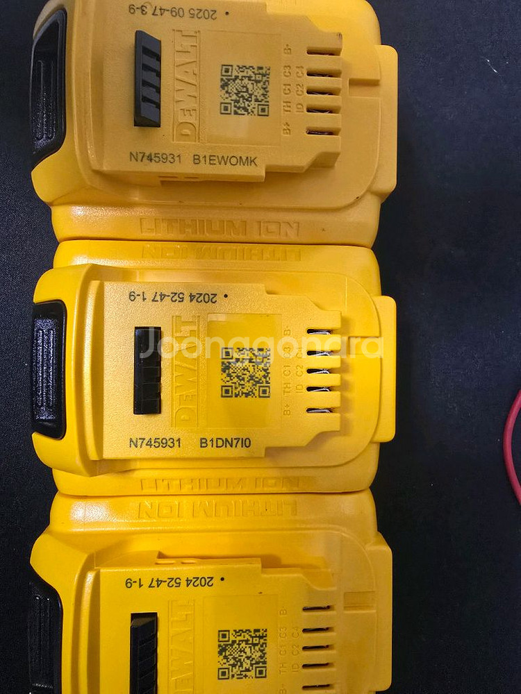 디월트 충전 배터리 DCB184 20V 5A 2개 일괄--0