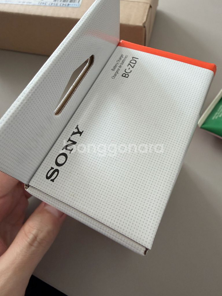 소니 BC-ZD1 충전기 미개봉 새상품--1