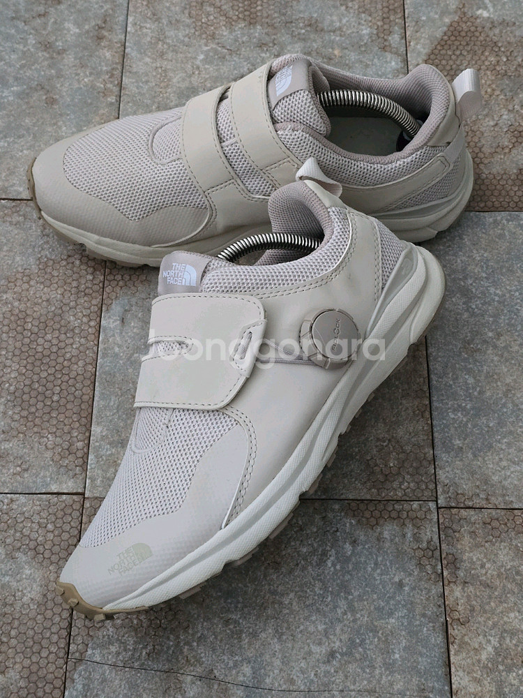 (250)노스페이스 스피드락 워킹화 운동화--1