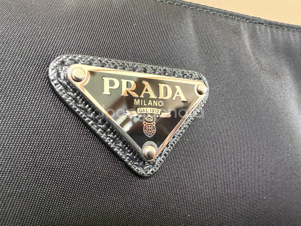 프라다 나일론 사피아노 테수토 숄더백 블랙--2