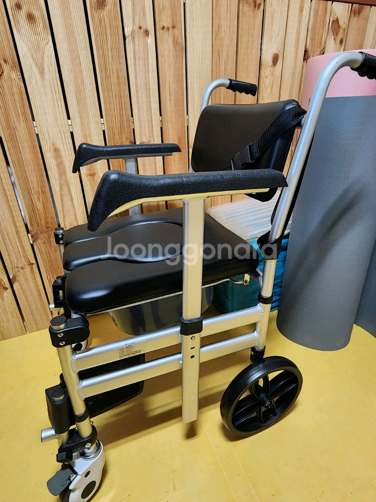 휠체어식 이동형 목욕의자. 변기의자.--3