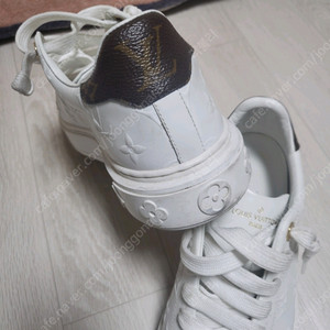 루이비통 스니커즈