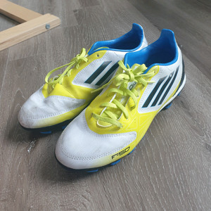 아디다스 축구화 225