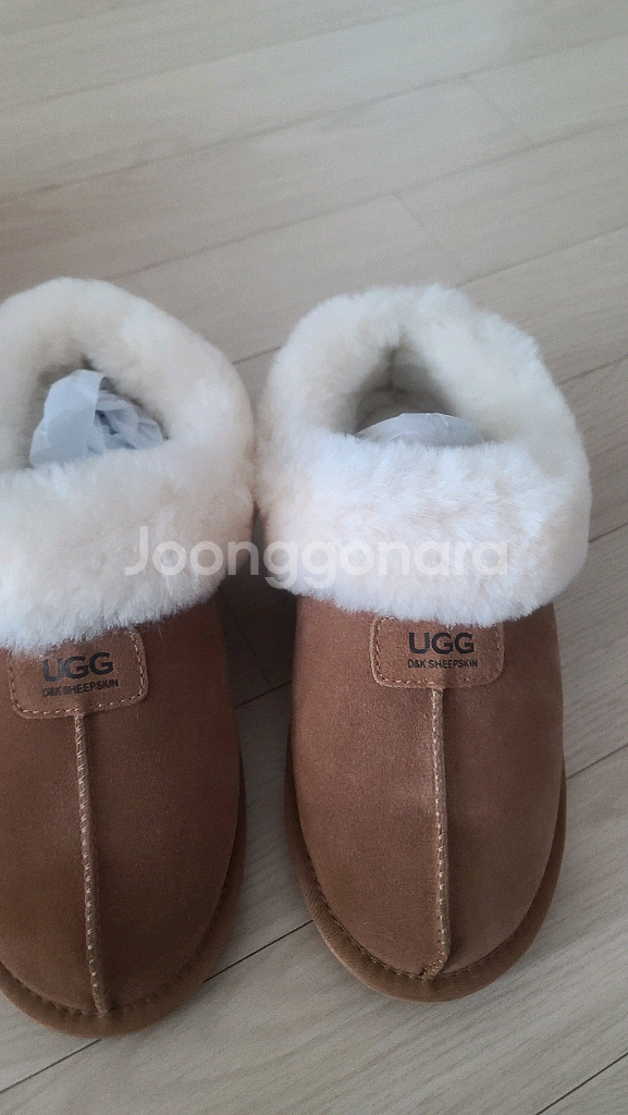 UGG 아니카 슬리퍼 9L(250~255)사이즈 새제품 택포--4