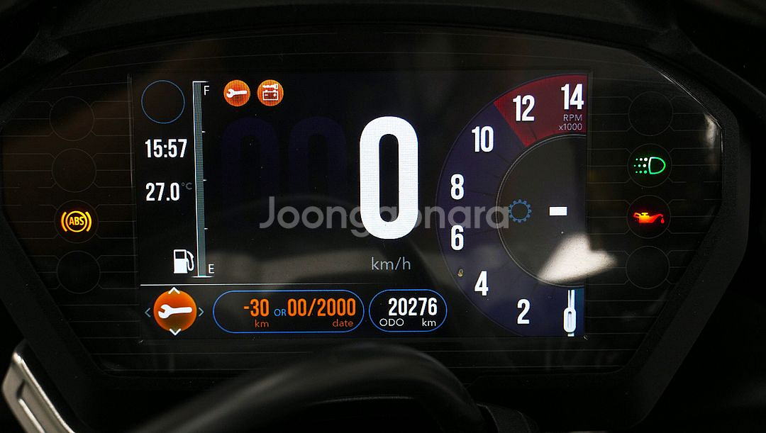 트라이엄프 스피드트리플 1050rs--9