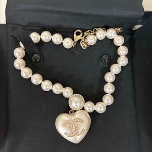 샤넬하트진주목걸이 샤넬제니목걸이