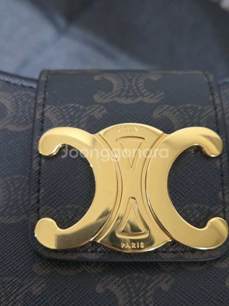 [새상품급] 셀린느 트리옹프 아바백 Black Tan--1