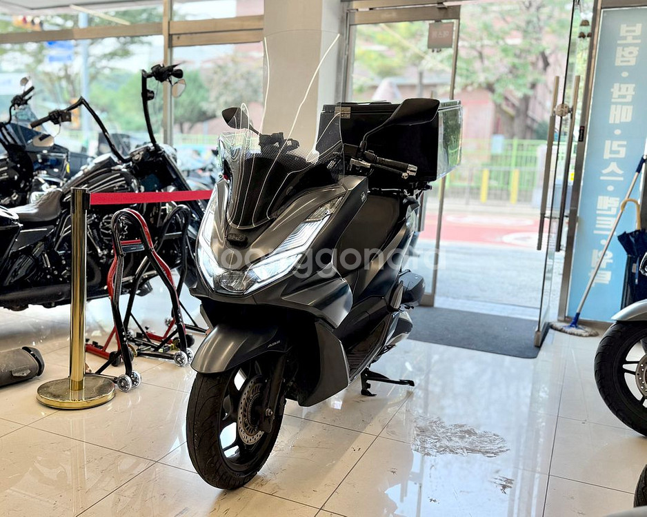 21년식 PCX 125 ABS 19,XXXkm 판매합니다--1