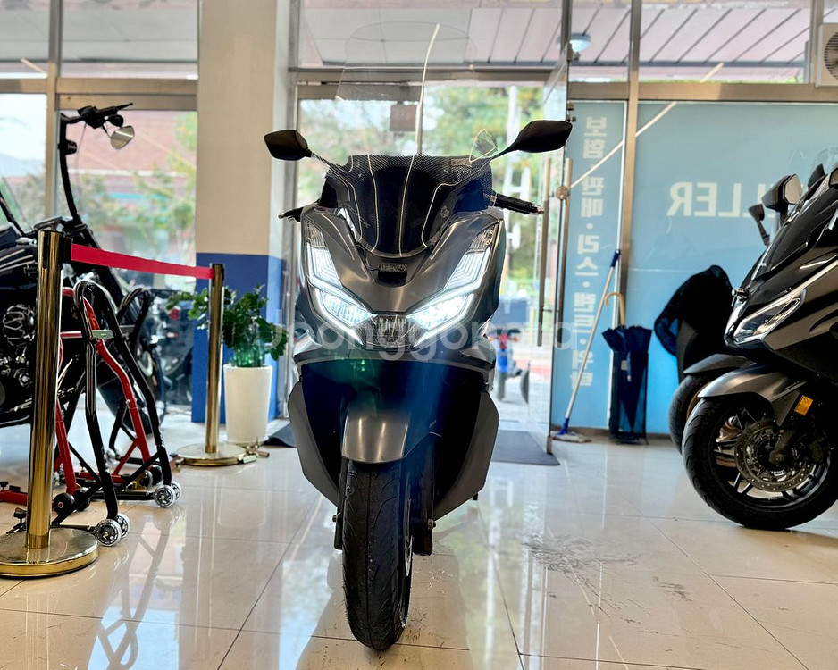 21년식 PCX 125 ABS 19,XXXkm 판매합니다--0