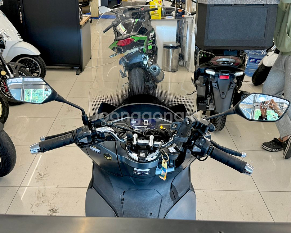 21년식 PCX 125 ABS 19,XXXkm 판매합니다--5