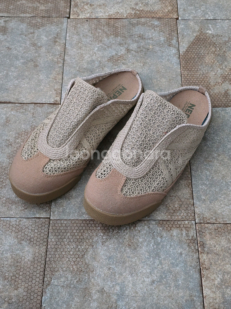 (250)네파 아일라 뮬 스니커즈--0