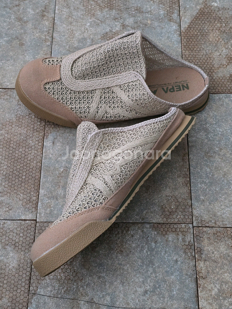 (250)네파 아일라 뮬 스니커즈--4