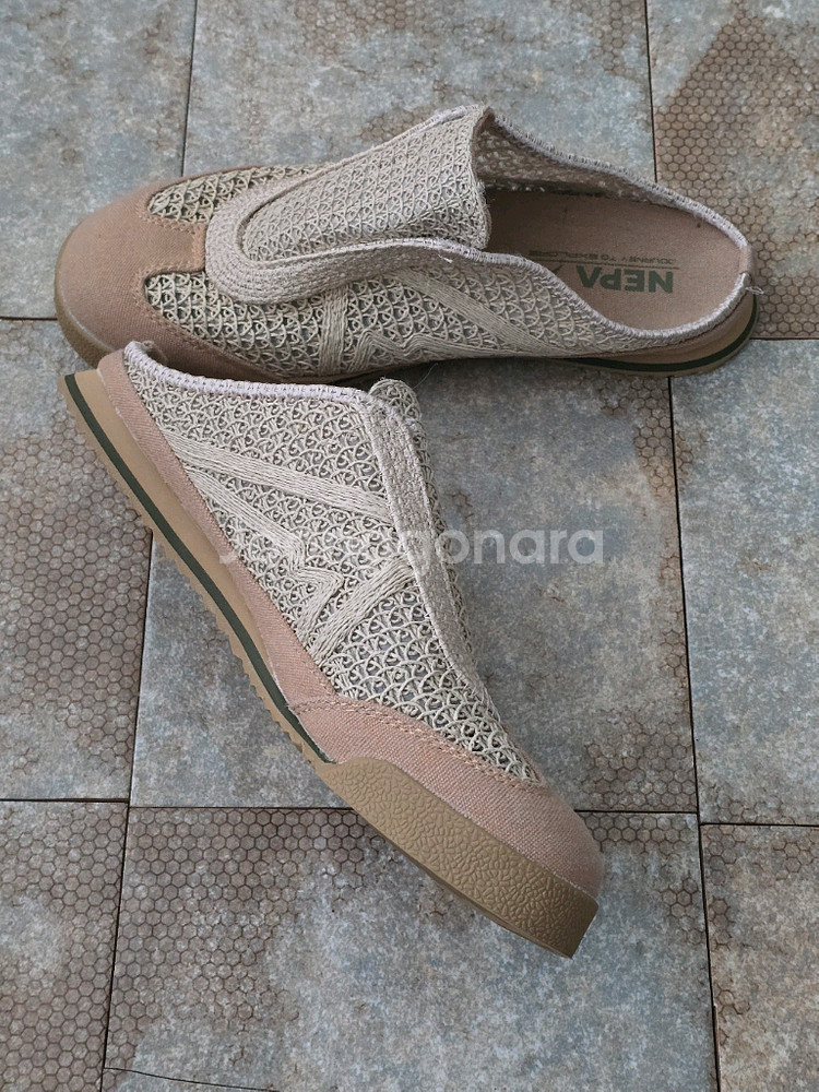 (250)네파 아일라 뮬 스니커즈--3