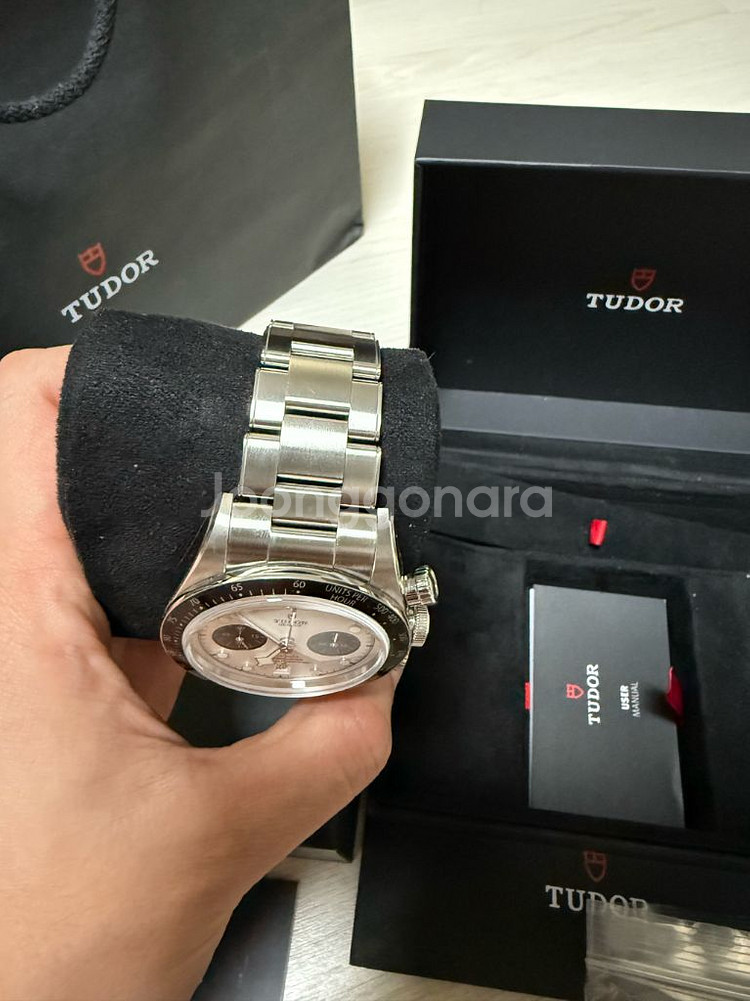 25년식) 튜더 블랙베이 크로노 팬더 오팔린--4