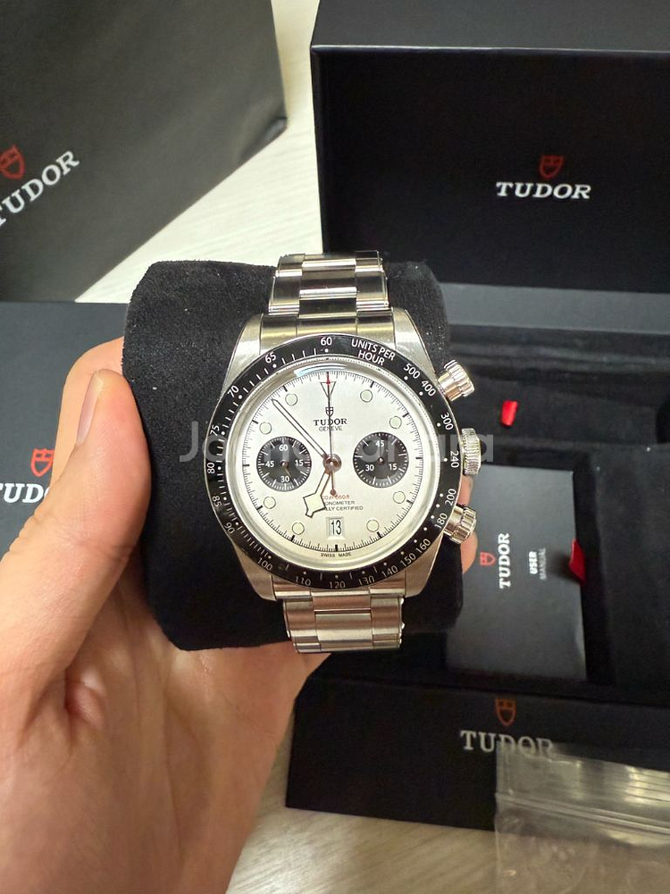 25년식) 튜더 블랙베이 크로노 팬더 오팔린--1