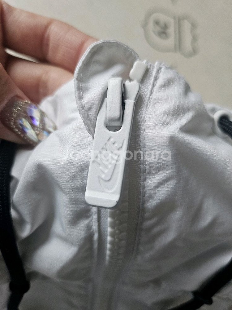 나이키 바람막이 M--4