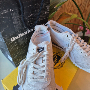 오니츠카 타이거 멕시코 66 sd 235사이즈