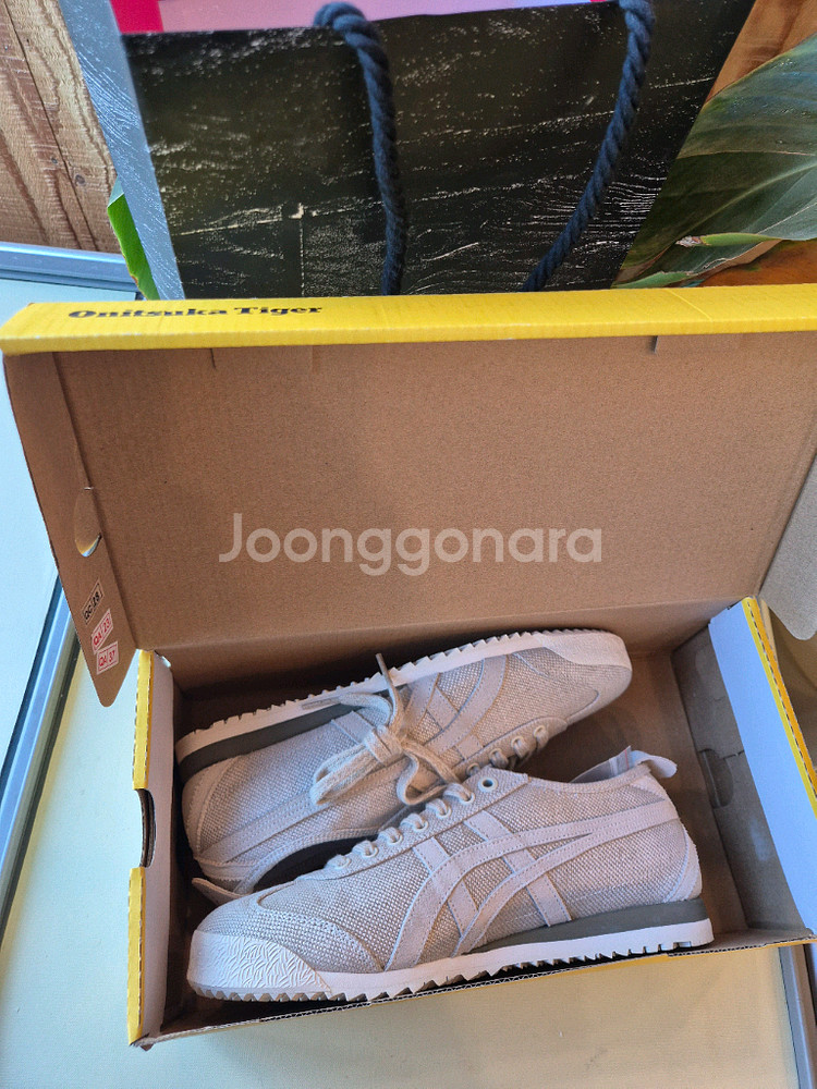 새상품) 오니츠카 타이거 멕시코 66 sd 235사이즈--2