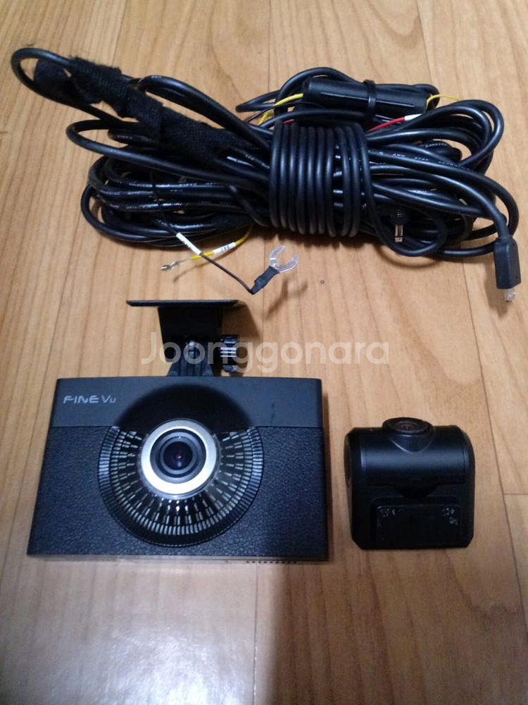 블랙박스 파인뷰 X300 부품용--0