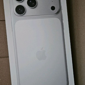 아이폰17 프로맥스 256기가 실버 팝니다