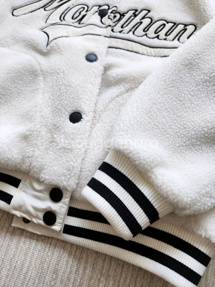 (여아 140사이즈)더데이걸 뽀글이 점퍼 외--1