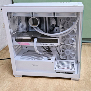 AMD 라이젠 7 7800X3D 게이밍 본체 판매합니다