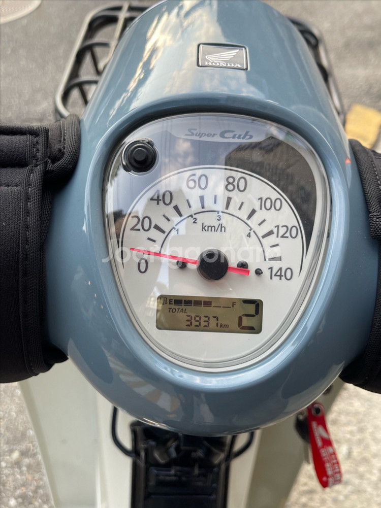 24년식 슈퍼커브 팝니다 39xxkm 폐지완--2