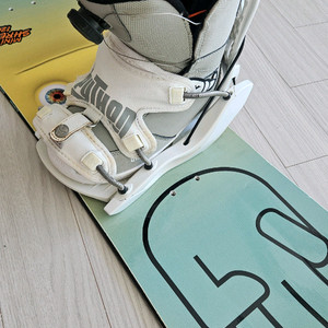 초등학생 스노우보드 세트/바탈레온 스노우보드 데크 + 플럭스 PYTHON 바인딩 + 써리투 라쉬드 부츠